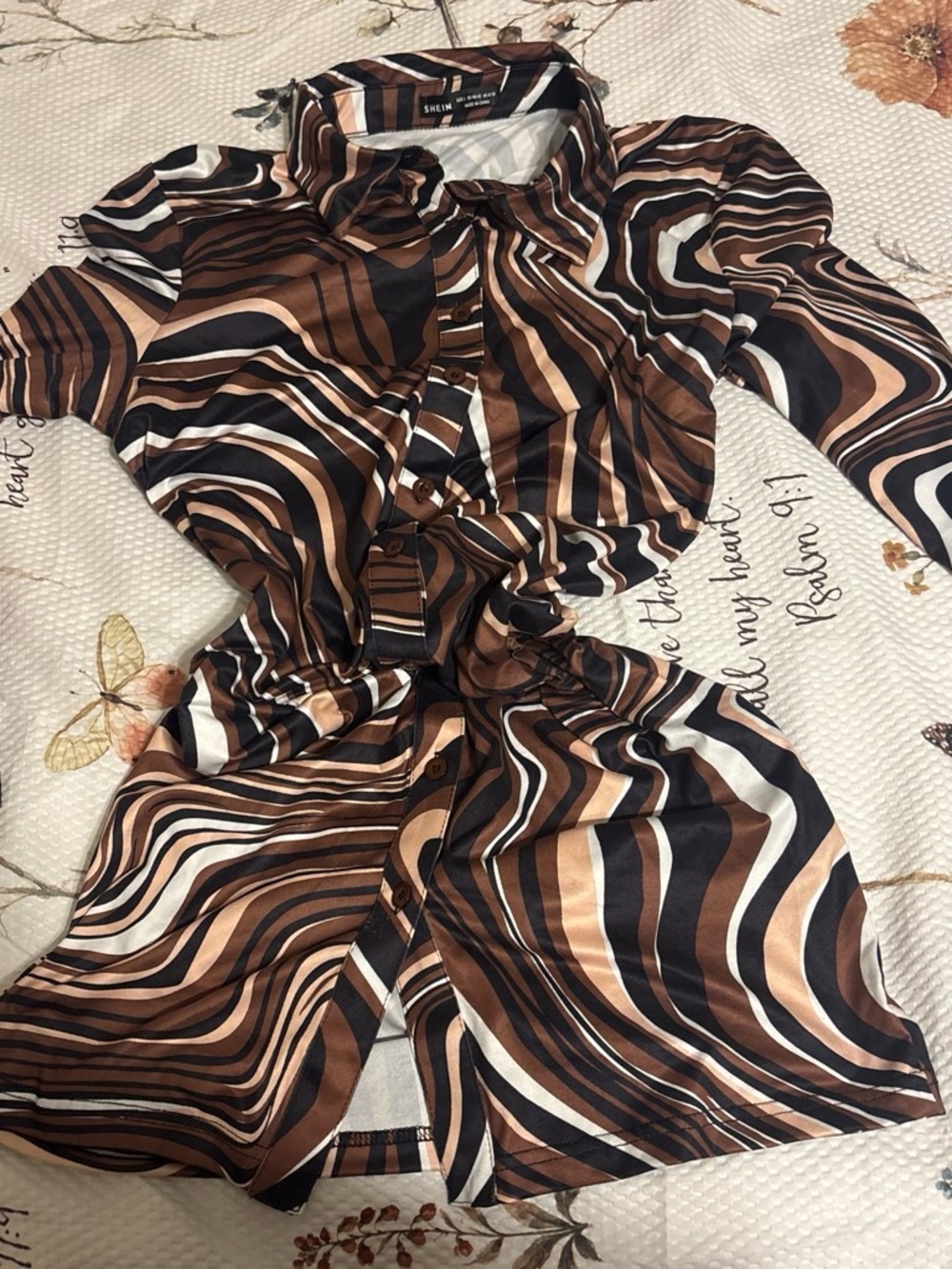 SHEIN Brown Black Cream Wave-Print Button Down Shirt